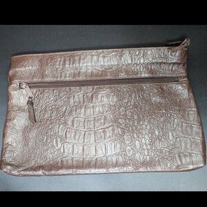 Vintage Toni Brown Genuine Leather Crocodile Embossed Clutch Classic Simplistic